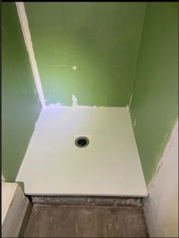 Rénovation d'une douche qui fuyait vers l'étage inférieur — Saint-Mathieu-de-Tréviers (34)